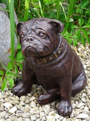 Kleiner Deko Hund - Mops aus Bronze